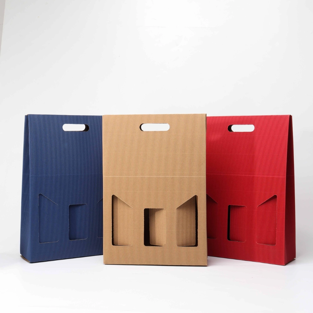 Colored cardboard wine carrier boxes with handle cutouts - 副本